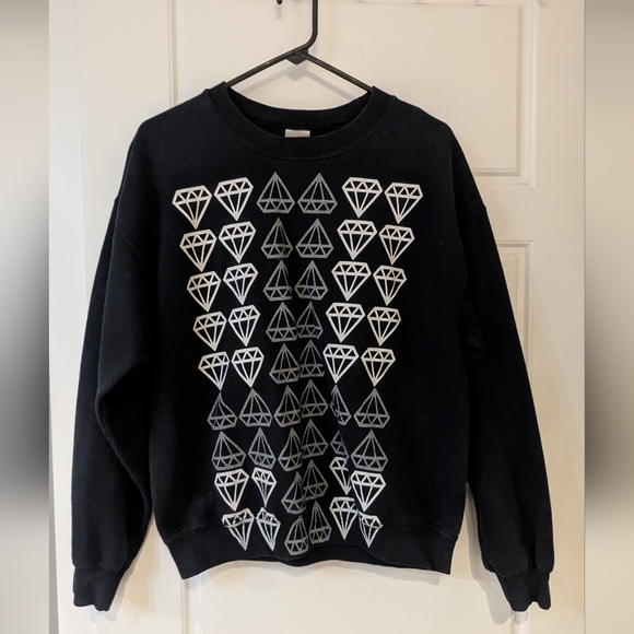 Crewneck - Picture 1 of 3